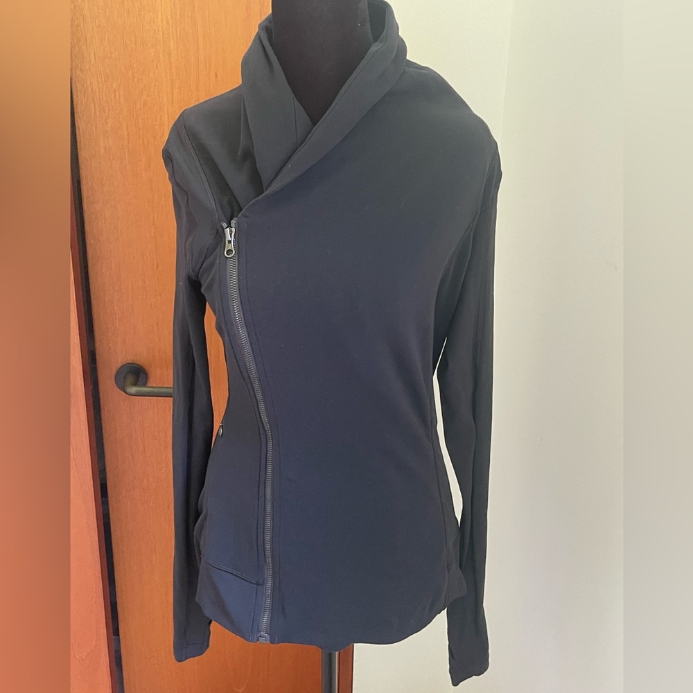 Lululemon Cross Zip -Up Jacket Size 8 Black